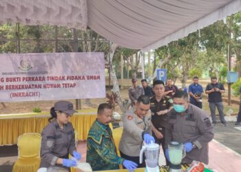 Wujud Transparansi Penegakan Hukum, Kejari Tanah Bumbu Musnahkan Barang Bukti 65 Perkara, Puluhan Paket Sabu Ikut Dihancurkan