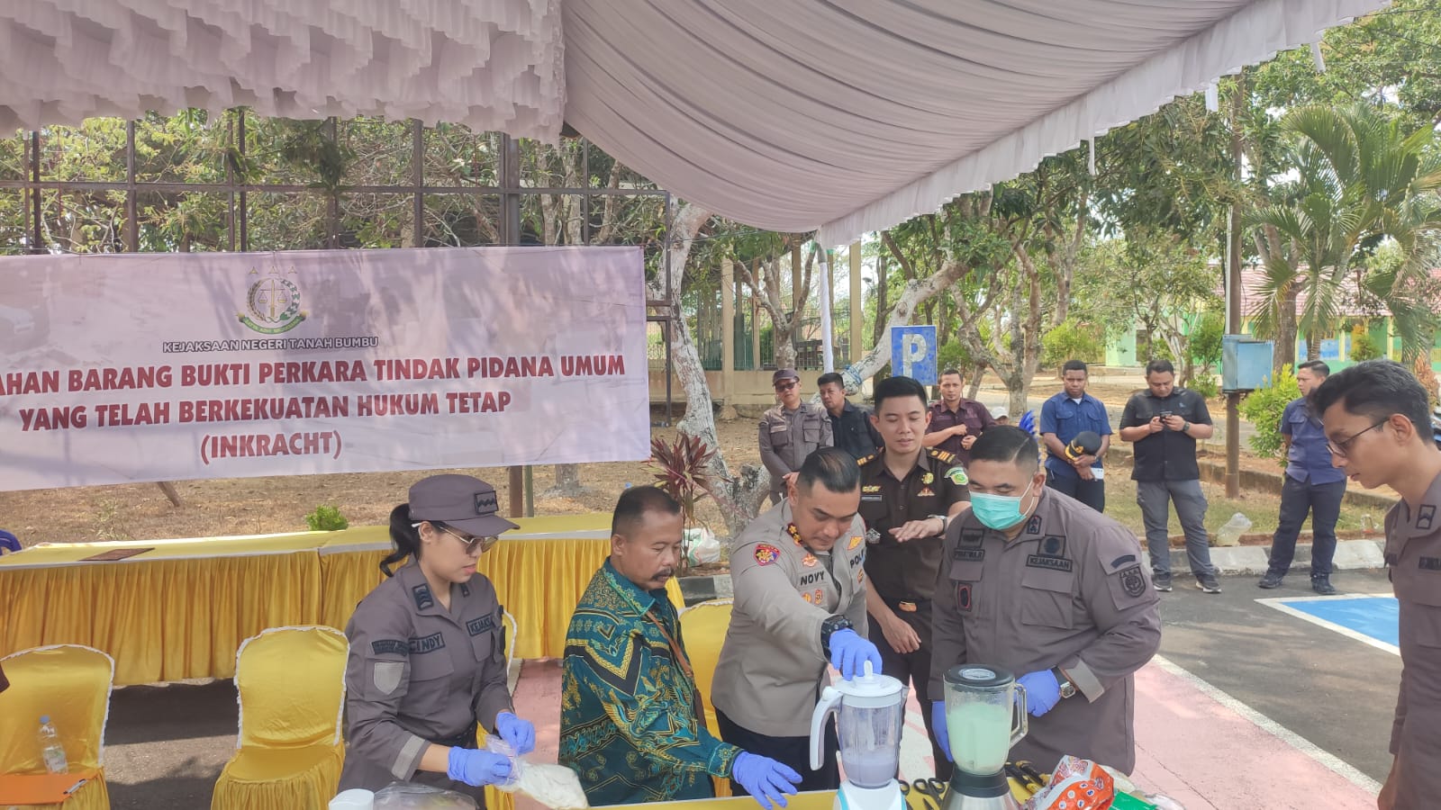 Wujud Transparansi Penegakan Hukum, Kejari Tanah Bumbu Musnahkan Barang Bukti 65 Perkara, Puluhan Paket Sabu Ikut Dihancurkan