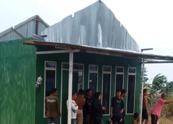 Angin Kencang Terjang Tambak Baru Ulu, Dua Rumah Warga RT 5 Terdampak