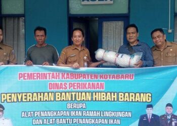 14 KUB Nelayan Kotabaru Terima Bantuan Alat Tangkap, Diharapkan Dongkrak Hasil dan Pendapatan