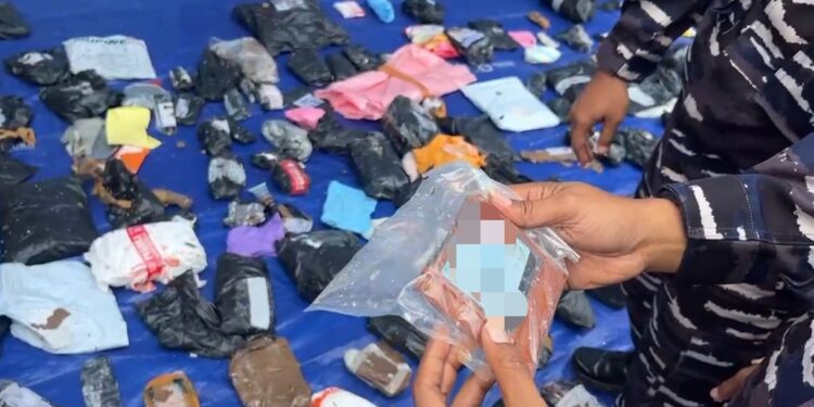 Pencarian Korban KMP Virgo Transport 8 Hari ke 6, Tim SAR Gabungan Temukan Barang Ekspedisi dan Satu KTP