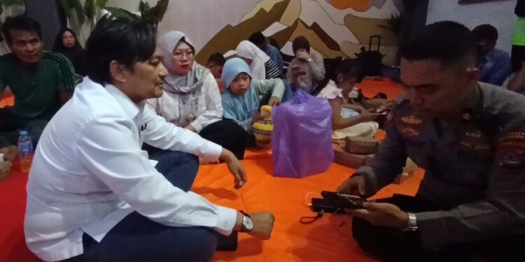 Wakil Gubernur Kalimantan Selatan Hasnuryadi Kunjungi Pelabuhan Trisakti, Pantau Penanganan Pascatenggelamnya Virgo Transport 8