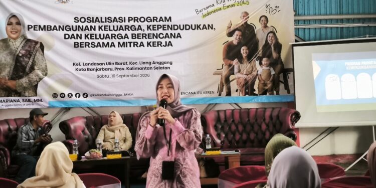 Perkuat Ketahanan Keluarga, Kemendukbangga dan Komisi IX DPR RI Edukasi Warga Liang Anggang Dengan Menggelar Sosialisasi Bangga Kencana