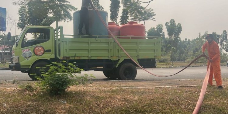 Dukung Penanganan Karhutla, Bandara Internasional Syamsudin Noor Siapkan Pos Bantuan Suplai Air