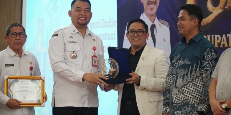 PLN UID Kalselteng Raih Terbaik III CSR Award Kabupaten Banjar 2026