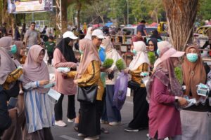 Gara-Gara Kabut Asap Pekat, Ibu-Ibu PKK Banjarbaru Sampai Turun Ke Jalan!