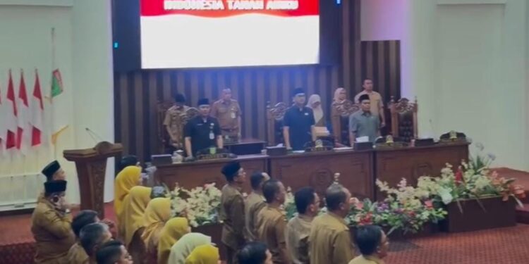 DPRD Tanah Bumbu Gelar Paripurna, Sampaikan Dua Raperda Inisiatif, Fokus Entaskan Kemiskinan dan Pacu Kualitas SDM