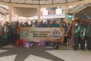 ASN Bapperida Balangan Serbu Pasar Paringin, Belanja Ratusan Ribu Rupiah Bantu Pedagang Lokal Bangkit