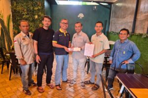 PT Pelsart dan PWI Bantu Warga Terdampak Krisis Air Bersih