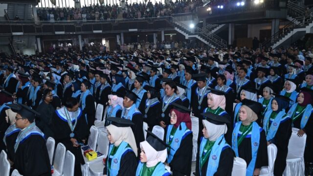 UMBJM Wisuda 561 Sarjana, Titik Awal Memasuki Medan Juang Kehidupan