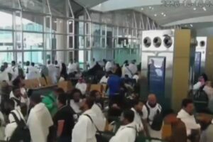 Jemaah Umroh Tewas! Bandara Riyadh Arab Saudi di Bom Rudal!