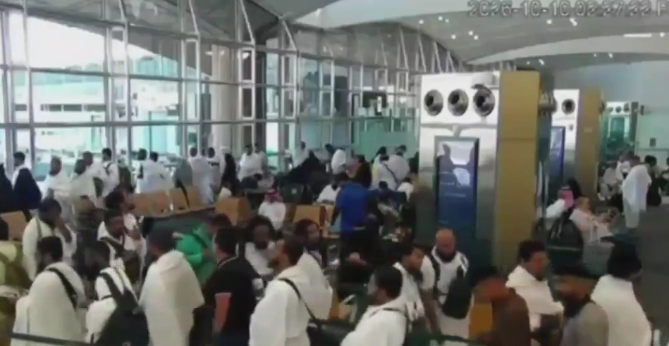 Jemaah Umroh Tewas! Bandara Riyadh Arab Saudi di Bom Rudal!