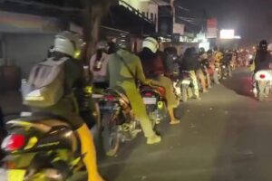 VIDEO: Ratusan Meter Motor Mengantri di Tambanan – Denpasar