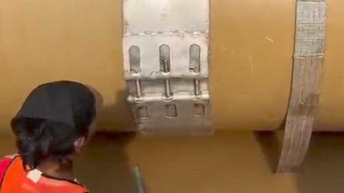 VIDEO: Pipa Raksasa Bocor di Mandi Kapau Sudah Disambung!
