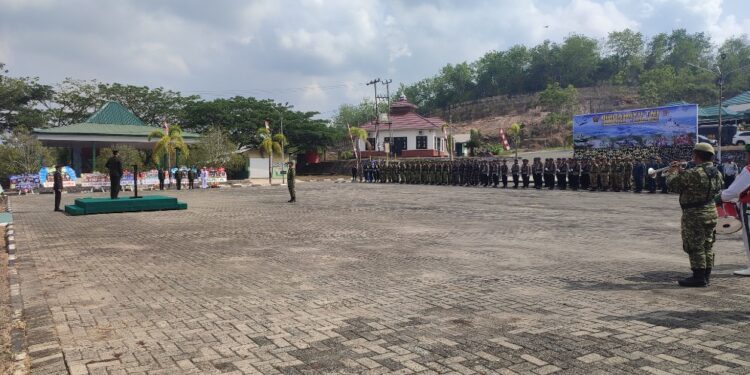 Dandim 1022 Tanah Bumbu Pimpin Apel Peringatan HUT Ke-81 TNI