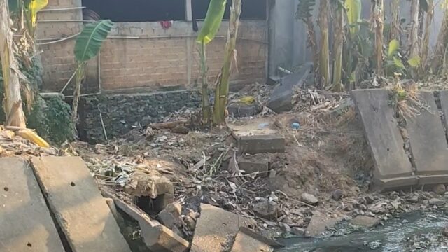 Ratusan Sampai Miliaran Rupiah APBD Mengalir Tiap Tahun, Siring Sungai Kemuning Ambruk Lagi! Ada Apa?