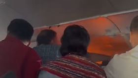 Mencekam! Baterai Portabel Terbakar Dalam Pesawat!